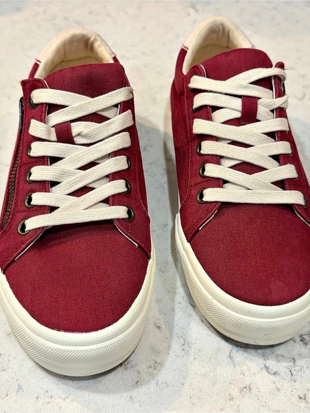 Z Soul ZSL-13672 Red & White Sneakers US 6.5